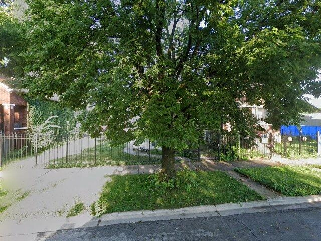 House image located at Chicago, IL 60609