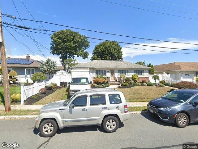 House image located at Lindenhurst, NY 11757