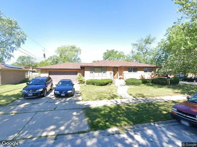 House image located at South Holland, IL 60473