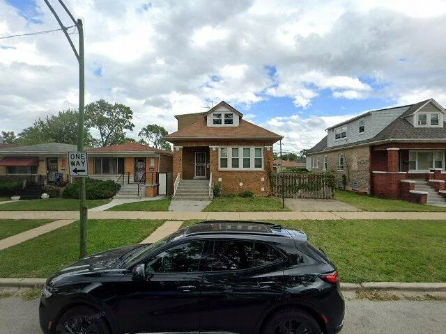 House image located at Chicago, IL 60643