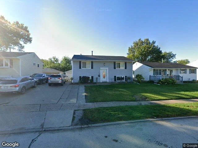 House image located at Moline, IL 61265