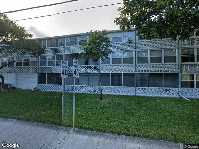 House image located at Miami, FL 33162