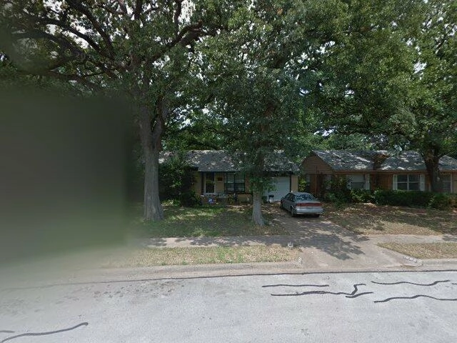 House image located at Arlington, TX 76013