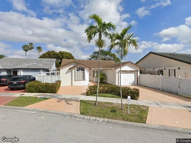 House image located at Miami, FL 33193