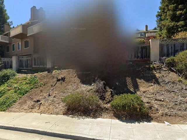 House image located at Oakland, CA 94605