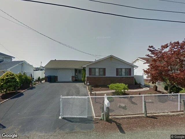 House image located at Tuckerton, NJ 08087