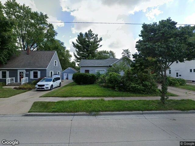 House image located at Appleton, WI 54911