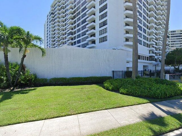 House image located at Hallandale, FL 33009