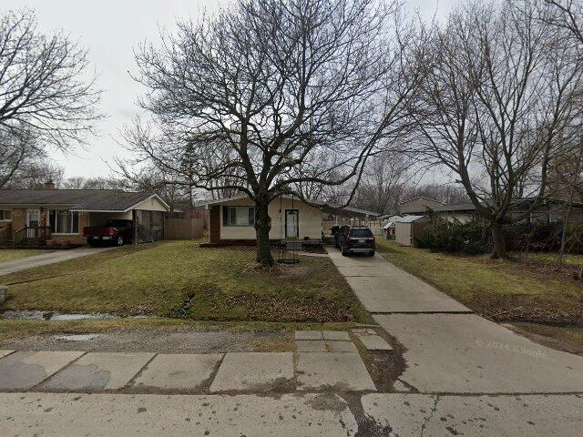 House image located at Flint, MI 48532