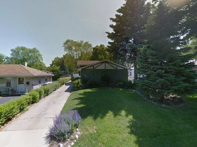 House image located at Mundelein, IL 60060