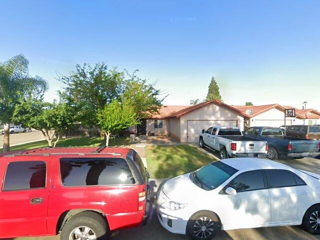House image located at Sanger, CA 93657