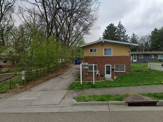 House image located at Akron, OH 44310