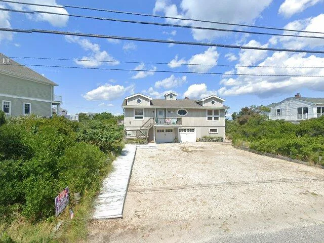 House image located at Southampton, NY 11968