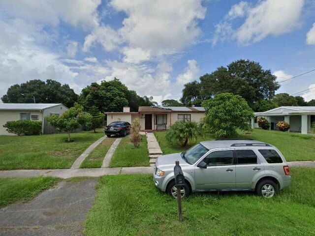 House image located at Fort Pierce, FL 34982