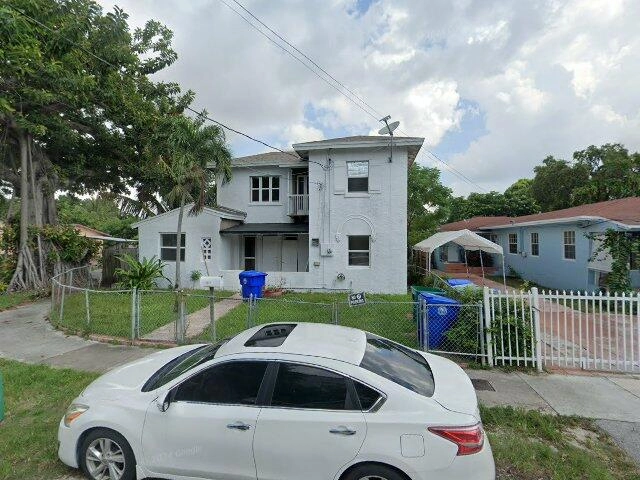 House image located at Miami, FL 33135