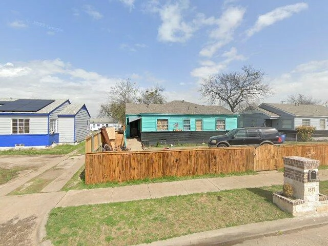 House image located at Dallas, TX 75216