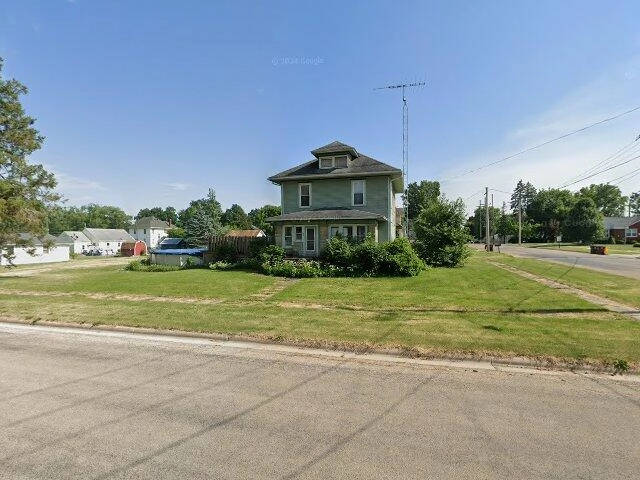 House image located at Lena, IL 61048