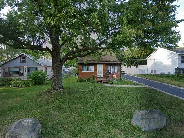 House image located at Island Lake, IL 60042