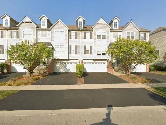 House image located at Aurora, IL 60504