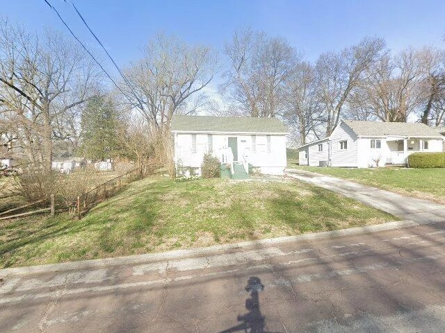 House image located at Saint Louis, MO 63114
