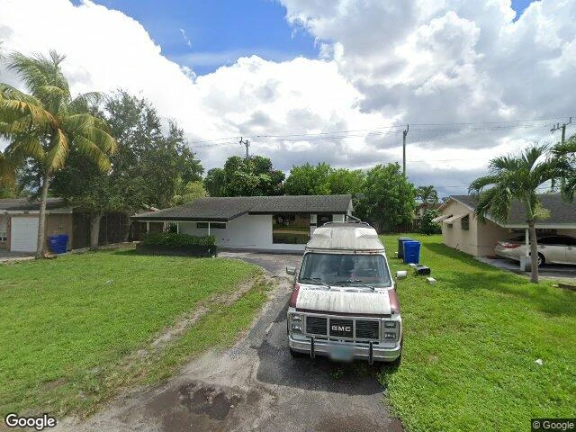 House image located at Hollywood, FL 33023