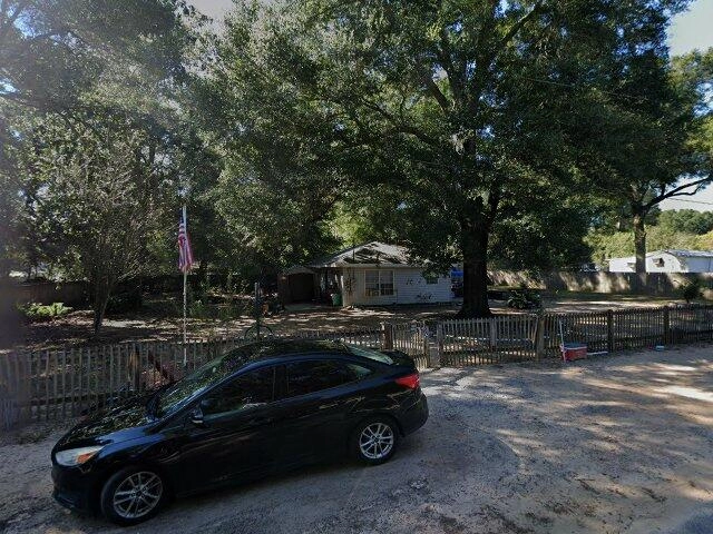 House image located at Milton, FL 32571