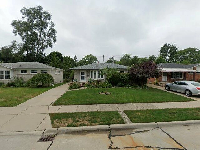 House image located at Garden City, MI 48135