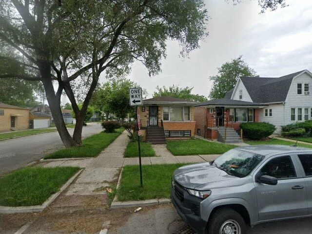 House image located at Chicago, IL 60628