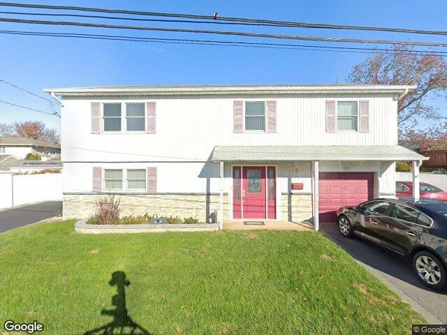 House image located at Lindenhurst, NY 11757
