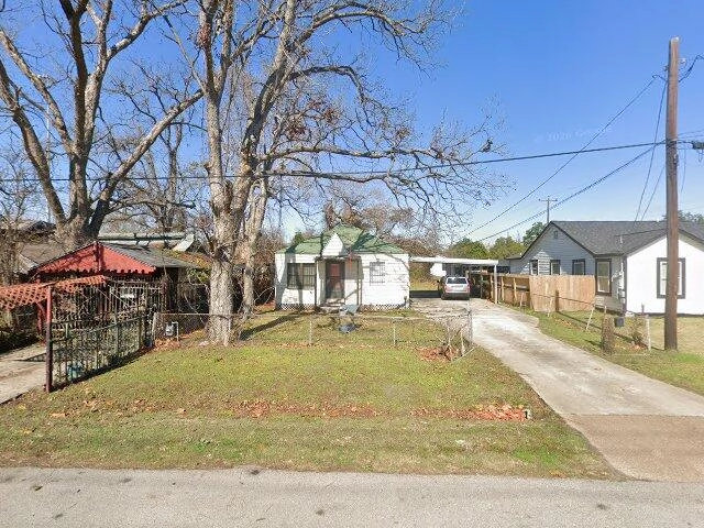 House image located at Houston, TX 77026
