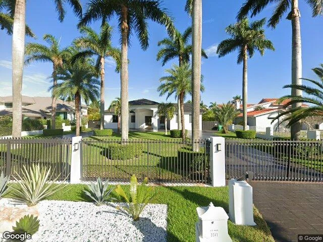 House image located at Miami, FL 33175