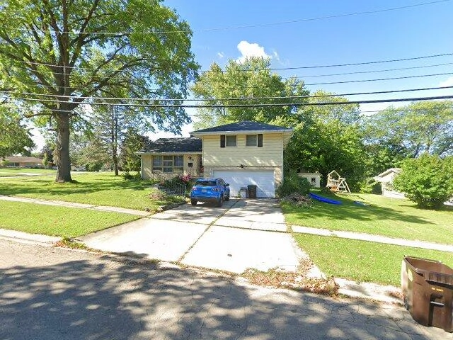 House image located at Freeport, IL 61032