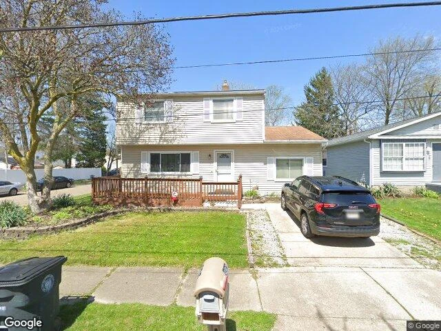 House image located at Akron, OH 44310