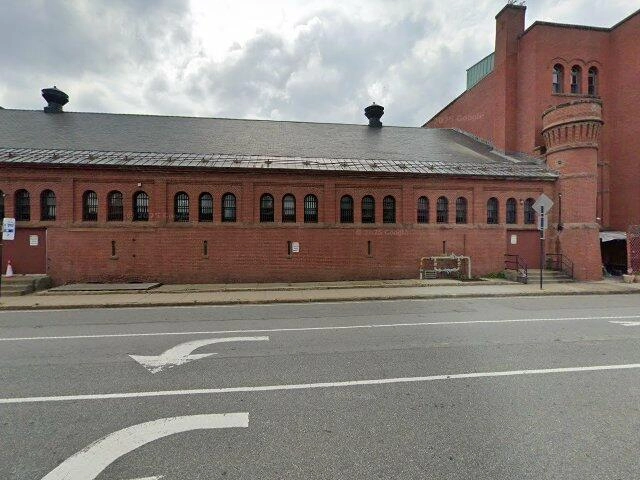 House image located at New London, CT 06320