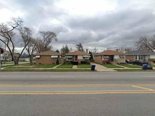 House image located at Maywood, IL 60153