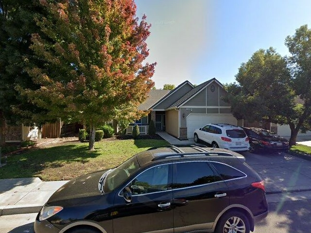 House image located at Fresno, CA 93727