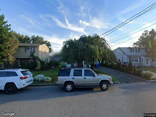 House image located at Woodbridge, NJ 07095