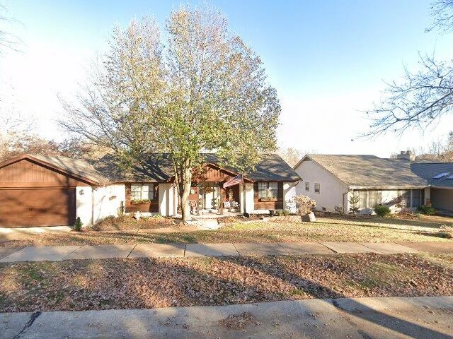House image located at Saint Louis, MO 63129