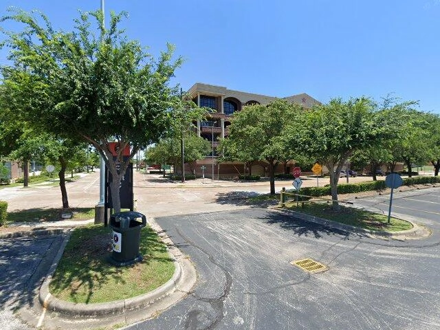 House image located at Aurora, IL 60506