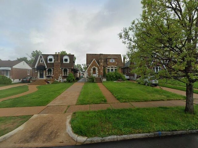 House image located at Saint Louis, MO 63139