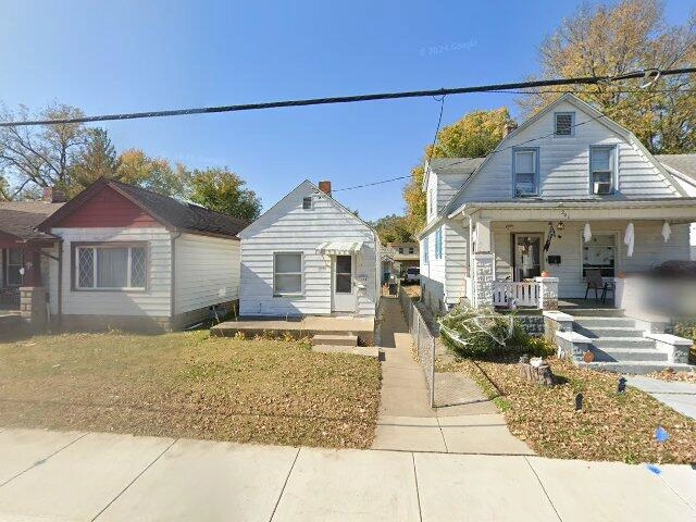 House image located at Peoria, IL 61604