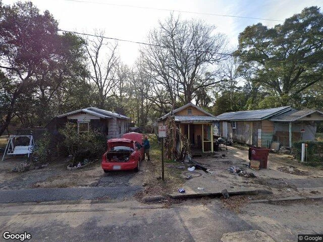 House image located at Crestview, FL 32536