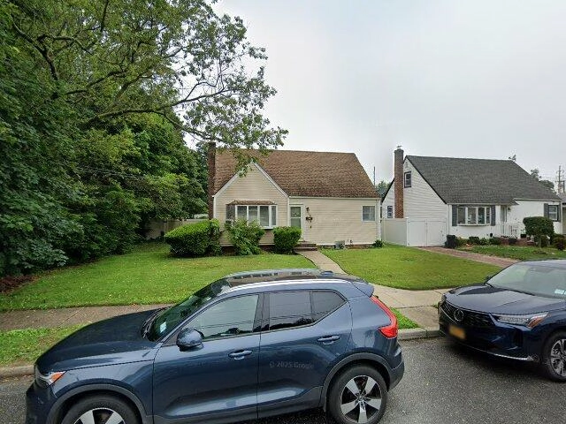 House image located at West Hempstead, NY 11552