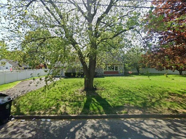 House image located at Riverton, NJ 08077