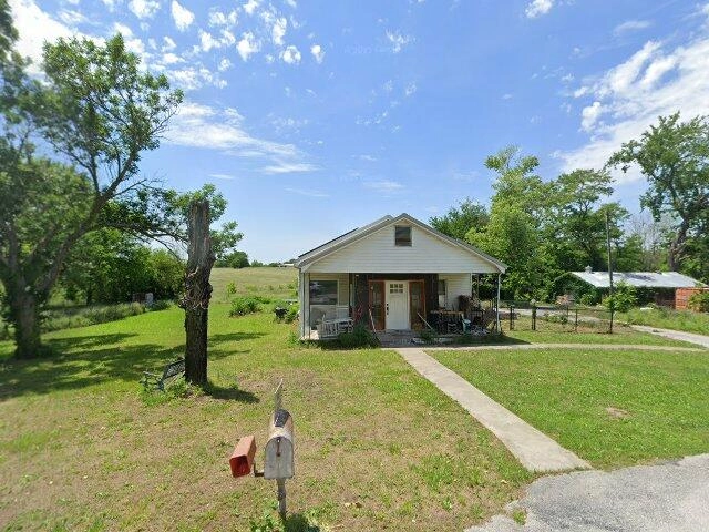 House image located at Carthage, MO 64836