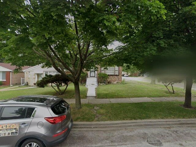 House image located at Riverdale, IL 60827