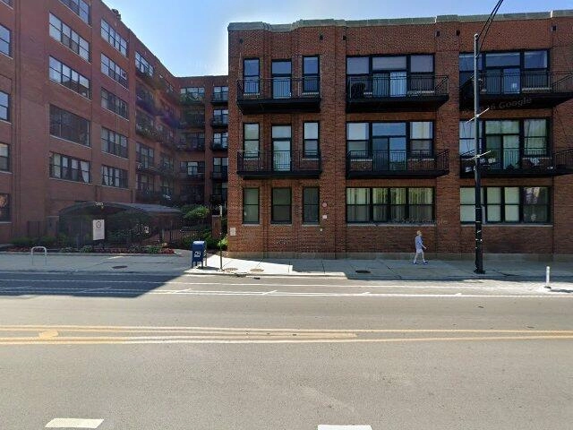 House image located at Chicago, IL 60609