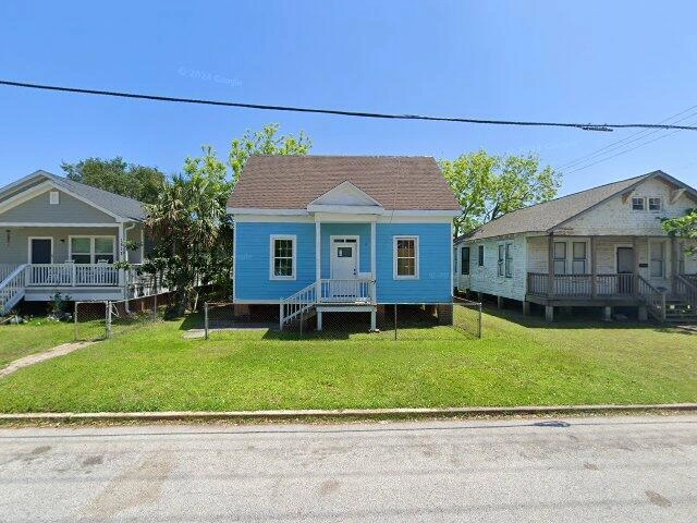 House image located at Danbury, TX 77534