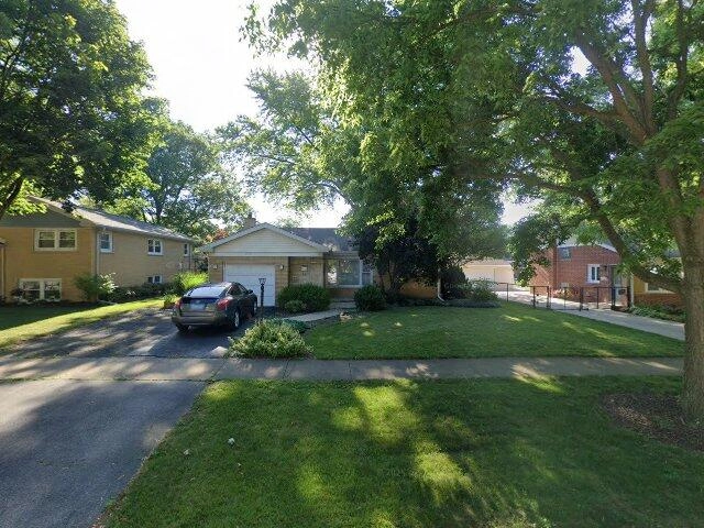 House image located at Arlington Heights, IL 60005