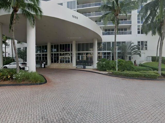 House image located at Hallandale, FL 33009